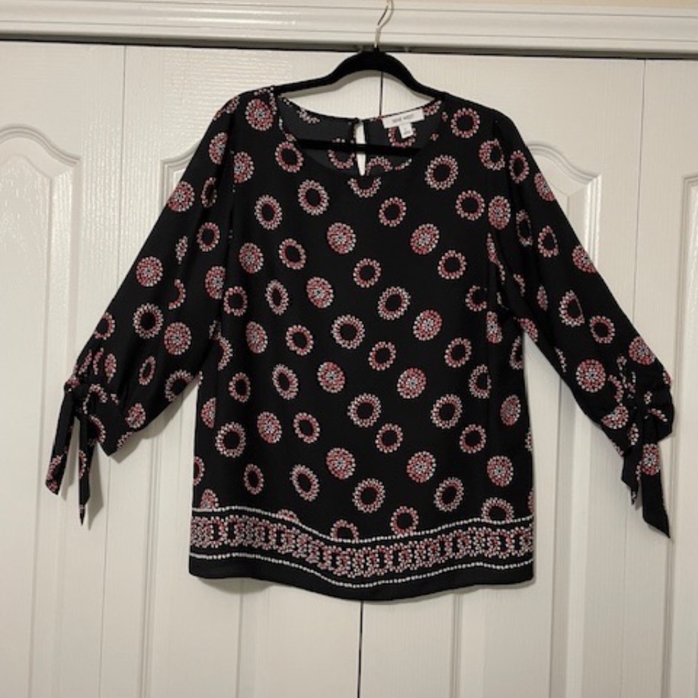 Ladies Black Nine West Top Size Large